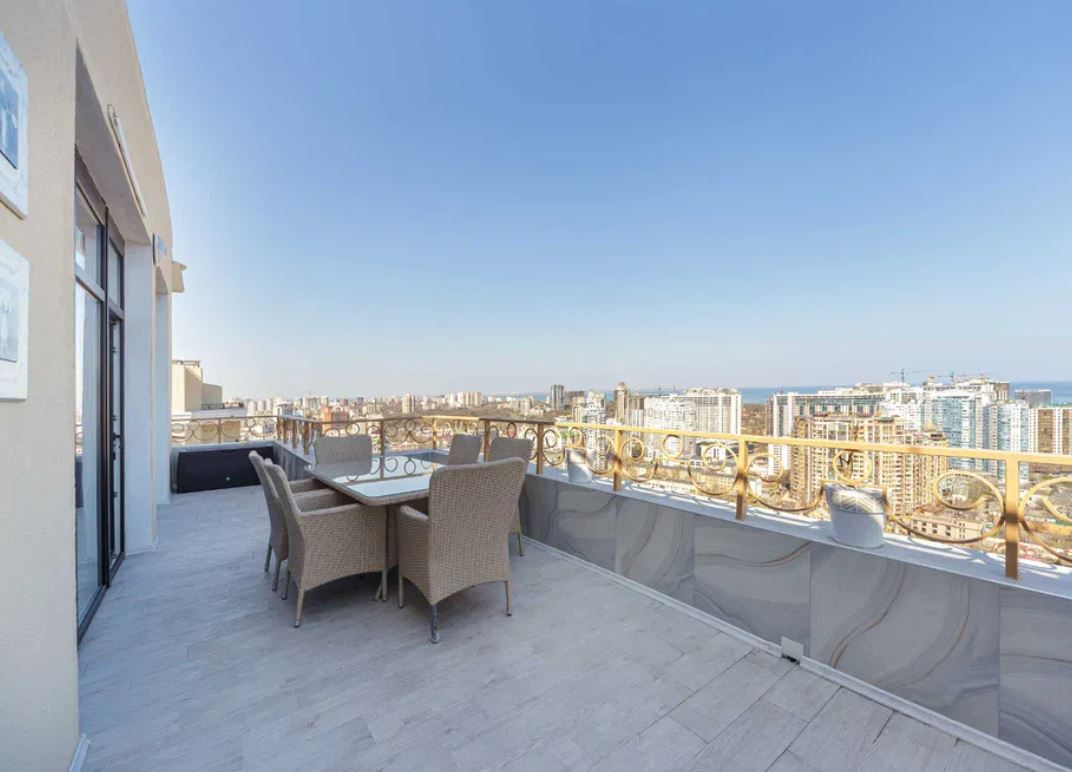 продажа трехкомнатной квартиры номер A-167325 в Приморском районе, фото номер 18